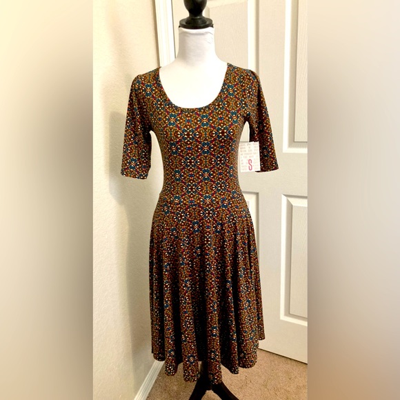 LuLaRoe Dresses & Skirts - LulaRoe midi dress size S